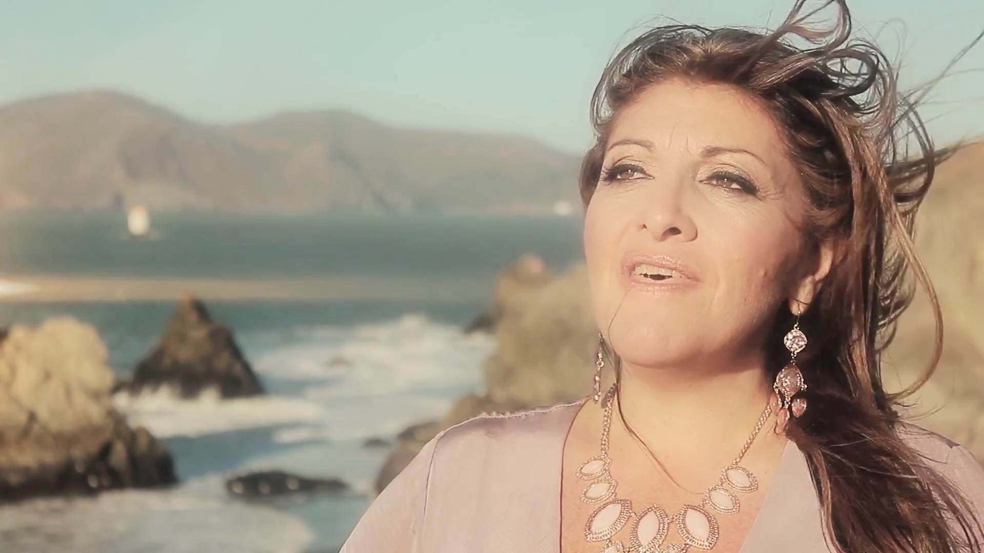 Face to Face Singer Silvina Vergara