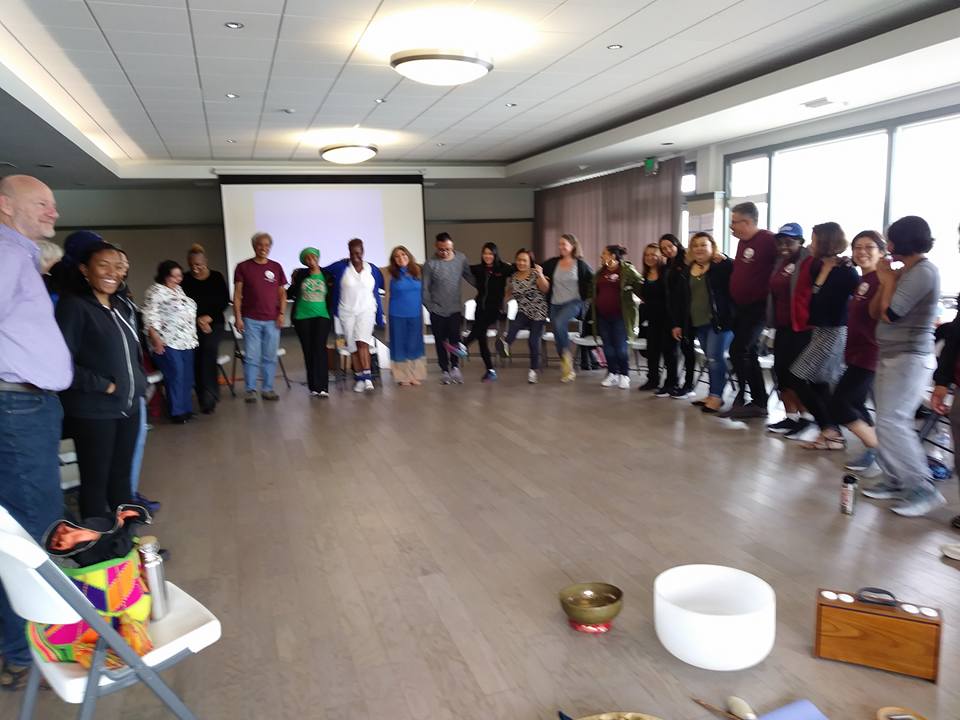 Sanación con sonido para trabajadores Hospital sanacion con sonido Hospital General San Francisco terapia con sonido Silvina Vergara